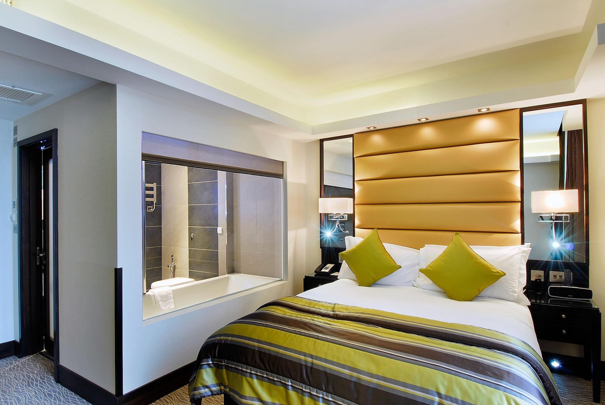 เดอะ มาร์เบิล อาร์ช ลอนดอน Hotel ภายนอก รูปภาพ A bedroom at the Hilton London Paddington