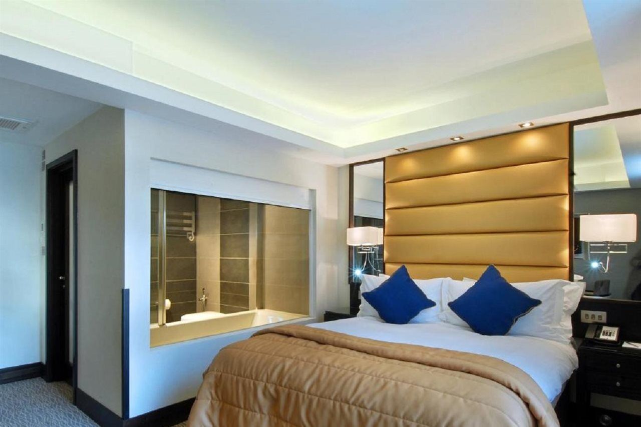 เดอะ มาร์เบิล อาร์ช ลอนดอน Hotel ภายนอก รูปภาพ A bedroom at the hotel